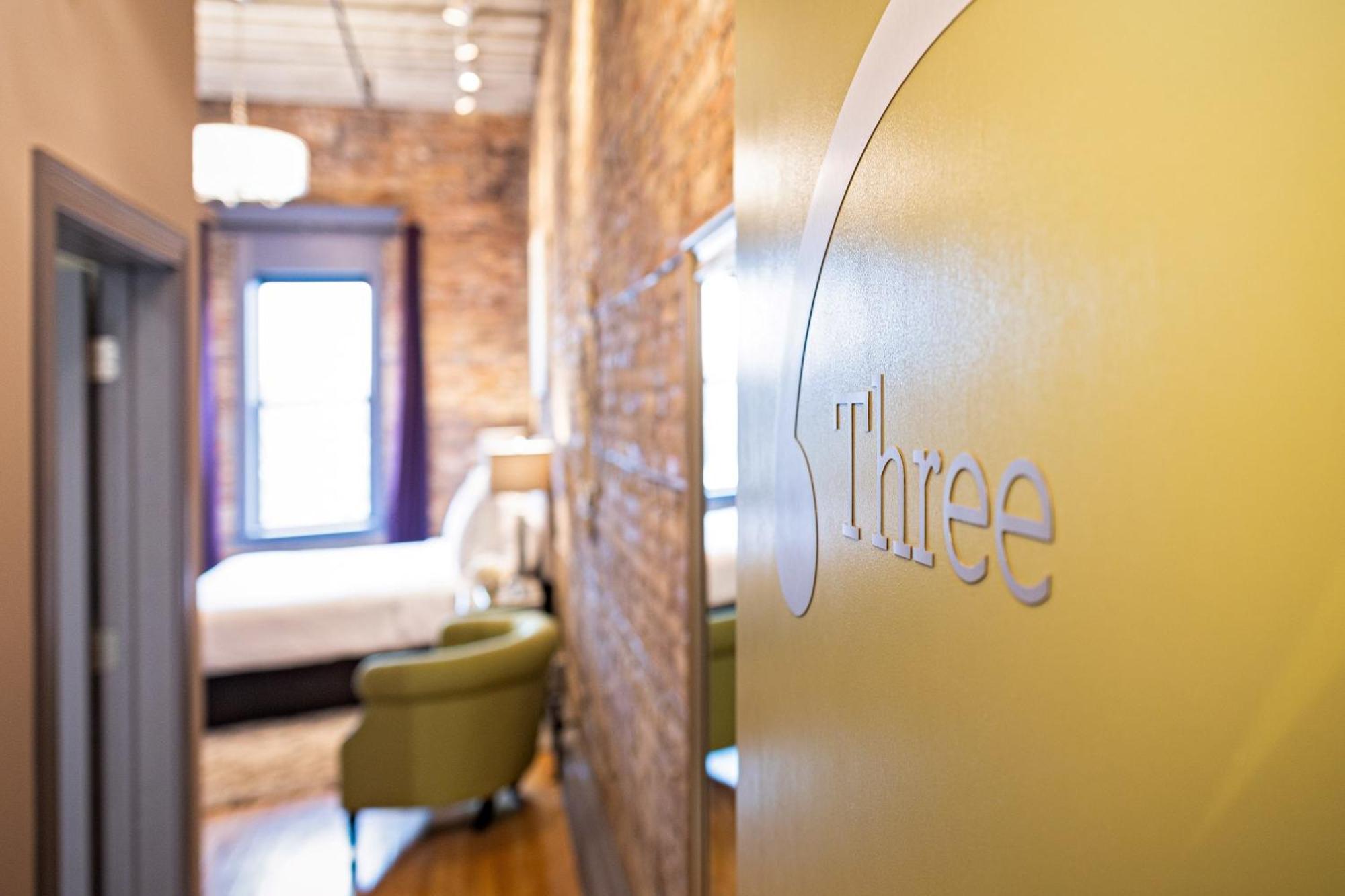 Hip Urban Loft - Small Town Charm -124 Lofts #3 West Dundee Extérieur photo